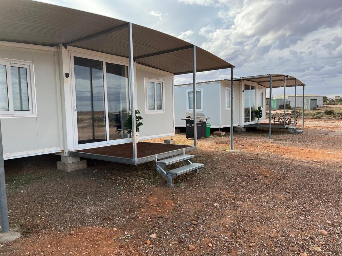 White Cliffs Self Contained Cabin Accommodation ภายนอก รูปภาพ