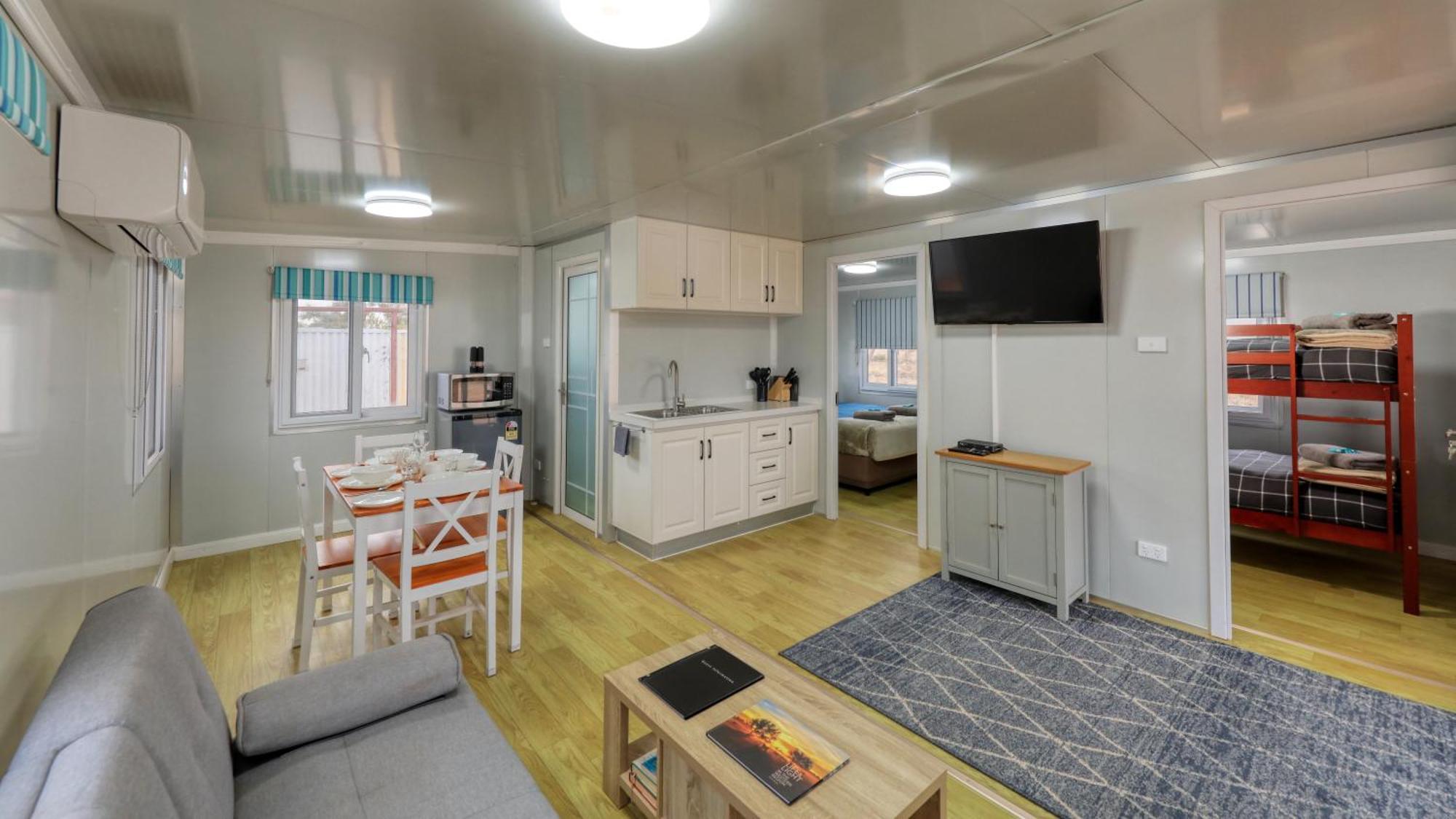 White Cliffs Self Contained Cabin Accommodation ภายนอก รูปภาพ