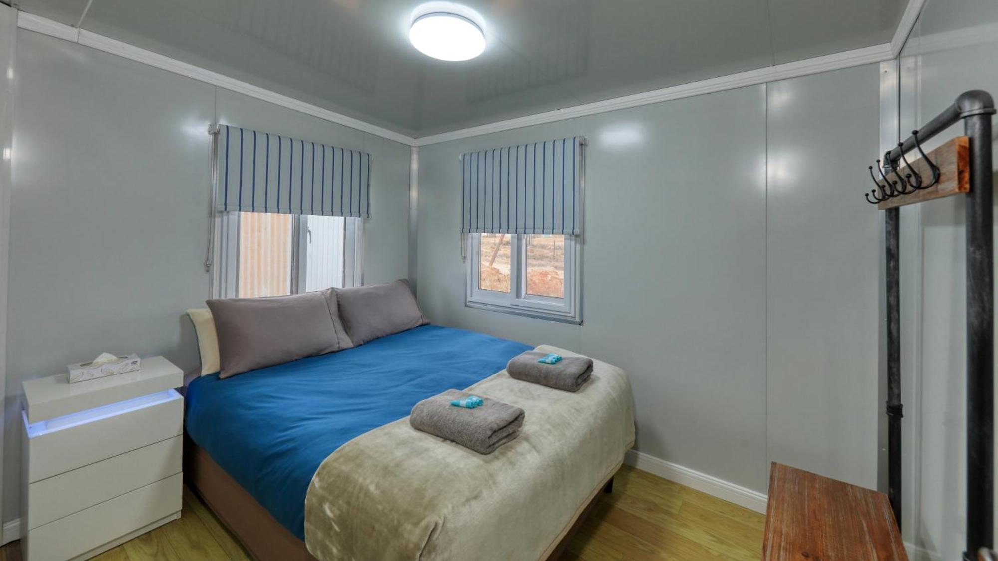 White Cliffs Self Contained Cabin Accommodation ภายนอก รูปภาพ